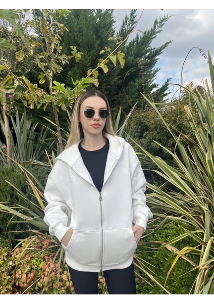 Kadın Beyaz Kapüşonlu Fermuarlı Şardonlu Oversize Sweatshirt HZL24W-ZK146 indirimleri