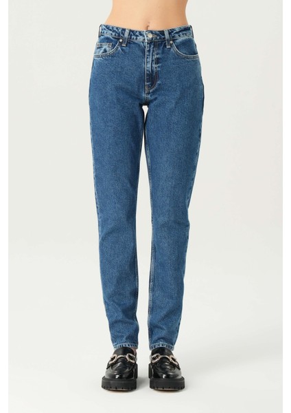 Orta Mavi Normal Bel Patı Fermuarlı Slim Fit Jean Pantolon C 4934-014 fiyatları