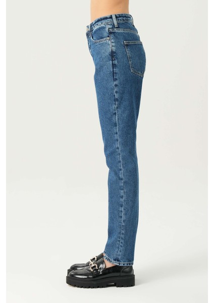 Orta Mavi Normal Bel Patı Fermuarlı Slim Fit Jean Pantolon C 4934-014 modelleri