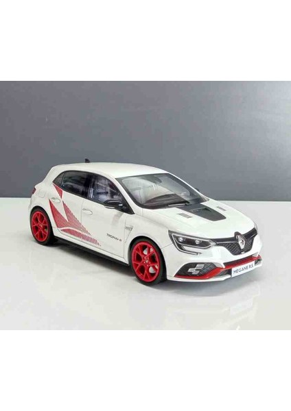 1:18 Renault Megane R. S Trophy-R (Kapalı Gövde)