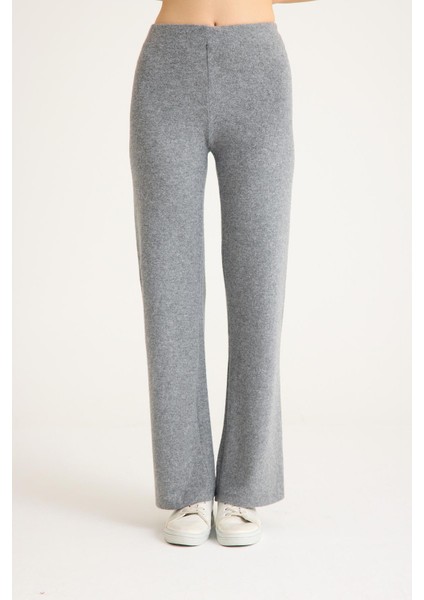 Rahat Kalıp Bol Paça Kadın Pantolon modelleri
