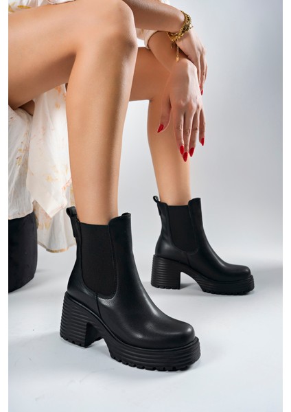 Nulilre Lastikli Kadın Bot 0012200