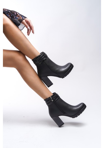 Isolniya Kadın Toka Detaylı Yüksek Topuklu Bot 0012503 fırsatları