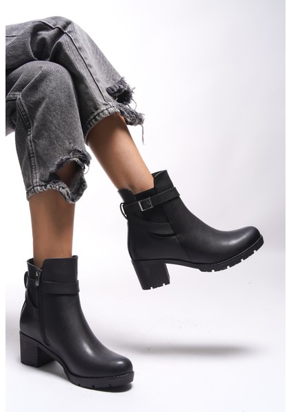 Lilixipha Kadın Toka Detaylı Lastikli Topuklu Bot 0012730 modelleri