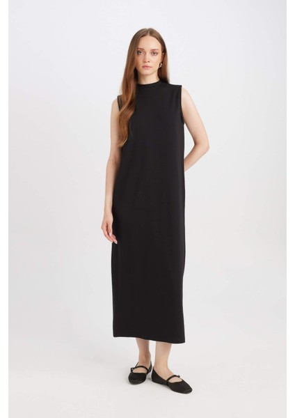 Regular Fit Yarım Balıkçı Yaka Basic Düz Kolsuz Maxi Elbise D4898AX24WN