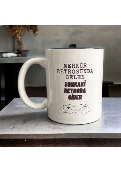 Merkür Retrosunda Gelen Sonraki Retroda Gider Yazılı Baskılı Porselen Kupa