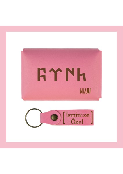 Pembe Renk, Göktürkçe Türk Yazılı, Isme Özel Cüzdan ve Anahtarlık Set, Arkadaşına Çok Değerli Hediye fiyatları