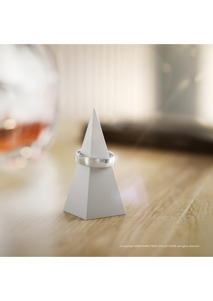 Modern Ev Aksesuarı, Beton Piramit Yüzüklük, Zarif ve Pratik fiyatları