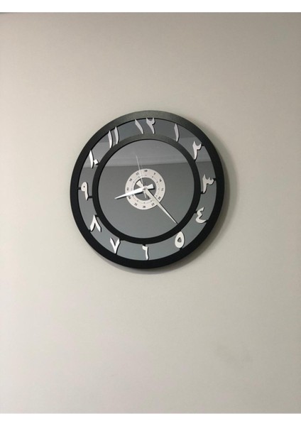 Füme renkli, 50 cm modern tasarımlı aynalı saat, şık ve estetik dekor.