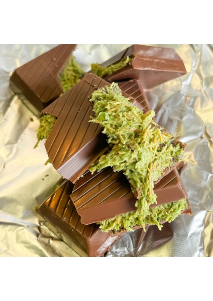 Çıtır Kadayıflı Antep Fıstığı Dolgulu Sütlü Tablet Çikolata 200GR (Dubai Çikolatası) fiyatları