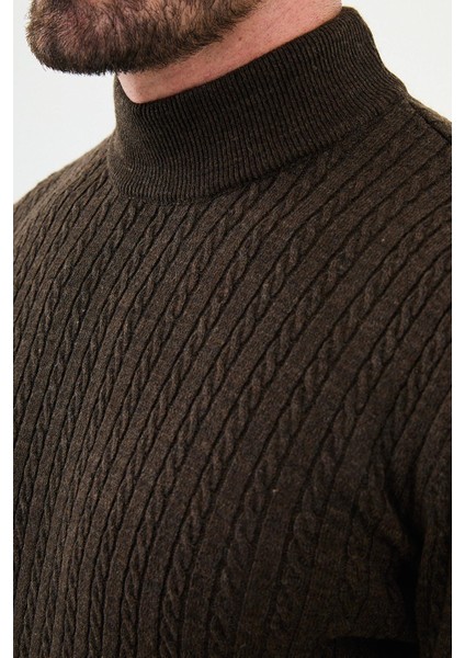 Desenli Kahverengi Slim Fit Yarım Balıkçı Yaka Erkek Triko Kazak