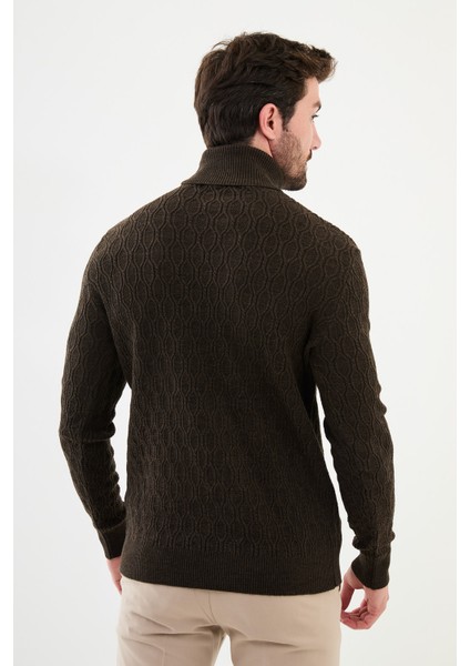 Desenli Kahverengi Slim Fit Tam Balıkçı Yaka Erkek Triko Kazak