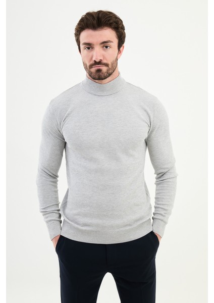 Dokulu Açık Gri Slim Fit Yarım Balıkçı Yaka Erkek Triko Kazak