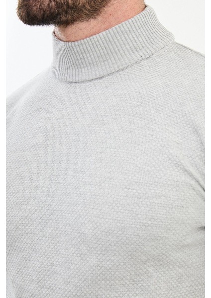Dokulu Açık Gri Slim Fit Yarım Balıkçı Yaka Erkek Triko Kazak