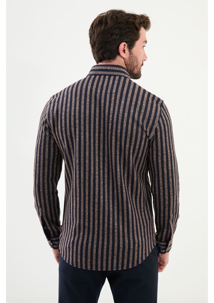 GÖMLEK SİVRİ YAKA modelleri