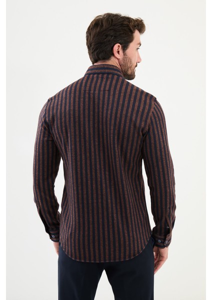 GÖMLEK SİVRİ YAKA modelleri