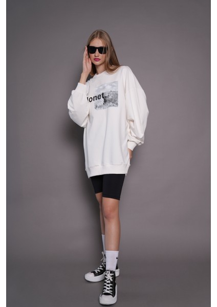 Kadın Oversize Baskılı Uzun Sweatshirt 24539 Ekru