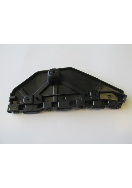 Renault Express 21/24 Arka Tampon Iç Bağlantı Braketi̇ Sol
