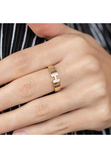 8 Ayar Altın Taşlı Harf Yüzük