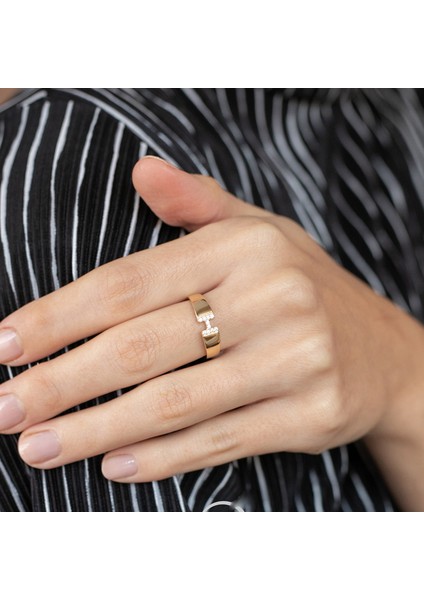 8 Ayar Altın Taşlı Harf Yüzük fiyatları