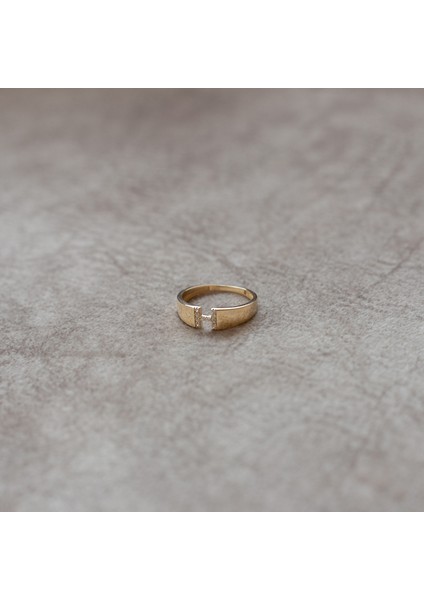 8 Ayar Altın Taşlı Harf Yüzük modelleri