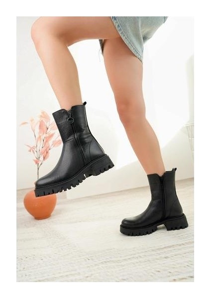 23782-1 Sıyah Bayan Derı Bot