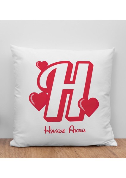 Kişiye Özel Kalpli Harf Tasarımlı Beyaz Kırlent Yastık