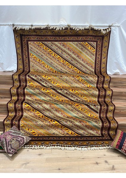 El Dokuma Sivas Halı - 195 X 283
