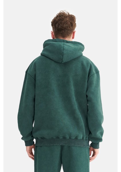 Erkek Oversize Şardonlu 3 Iplik Kapüşonlu, Efektli Yıkamalı, Nakışlı Sweatshirt