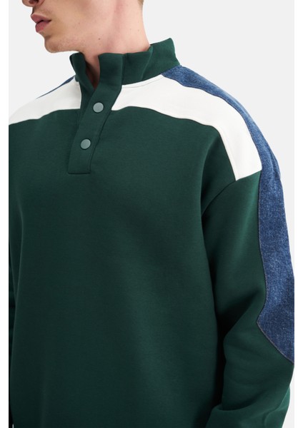 Erkek Kontrast Kol Detaylı Oversize Sweatshirt fırsatları