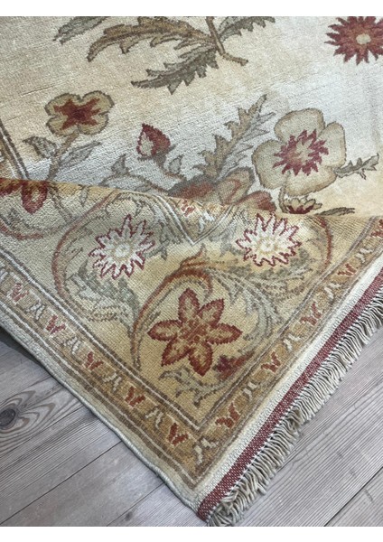 El Dokuma Yerli Uşak Halı - 226 X 261 fırsatları