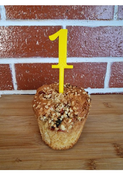 18 Adet 1 Yaş Sarı Cup Cake- Pasta Süsü- Kürdanı (Sert Plastikten Üretilmiştir)