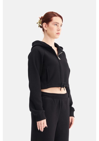 Kadın Fermuarlı Kapüşonlu Crop Sweatshirt modelleri