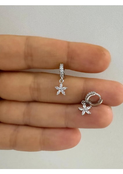 Arescollection 1 Adet Zirkon Taşlı Çiçek Sallantılı Tragus Rook Uyumlu Piercing Küpe