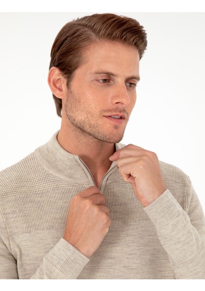 Erkek Kum Melanj Slim Fit Fermuarlı Dik Yaka Triko Kazak 50300532-VR123 fiyatları