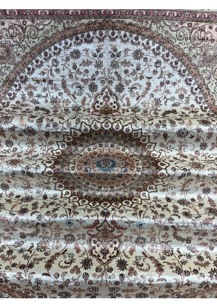 El Dokuma Ipek Floş Halı - 299 X 242