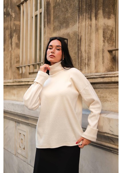Kol Detaylı Balıkcı Yaka Boğazlı Ekru Bluz fiyatları