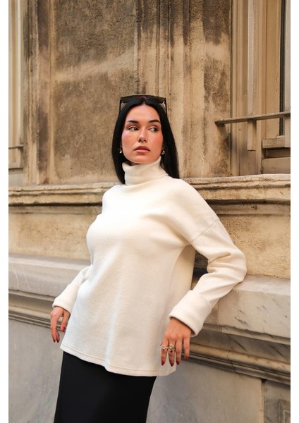 Kol Detaylı Balıkcı Yaka Boğazlı Ekru Bluz fırsatları