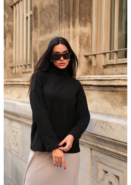 Kol Detaylı Balıkcı Yaka Boğazlı Siyah Bluz modelleri