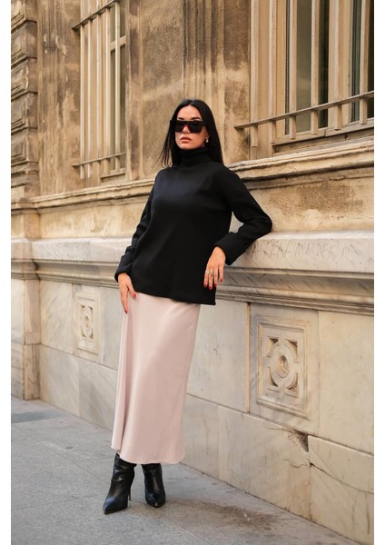 Kol Detaylı Balıkcı Yaka Boğazlı Siyah Bluz fırsatları