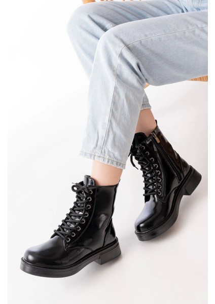 Siyah Rugan Düz Topuklu Bağcıklı Fermuarlı Günlük Kadın Bot indirimleri