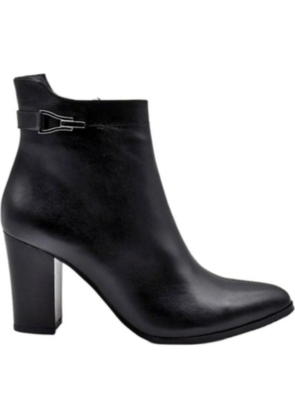 2355801K Kadın Deri Topuklu Siyah Klasik Bot
