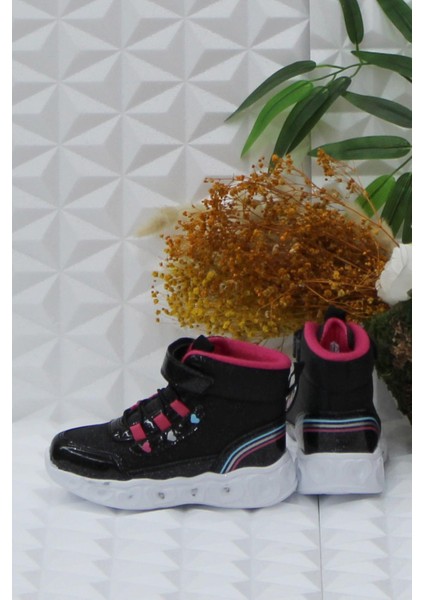 Cool Kids Siyah Rahat Hafif Işıklı Kız Çocuk Bot fırsatları