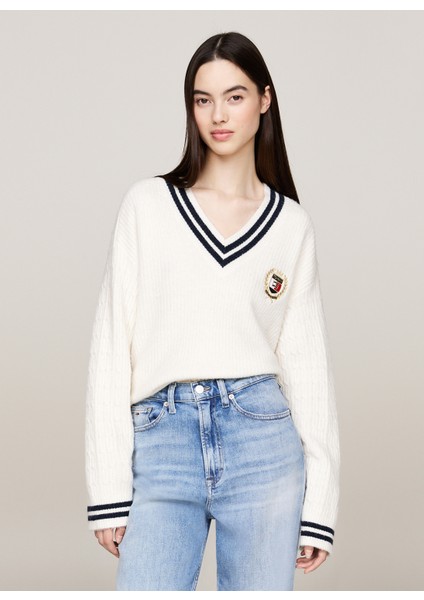 V Yaka Standart Nakışlı Beyaz Kazak Kadın Tjw Vnck Crest Cable Sweater Ext