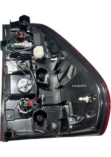 Toyota Hilux Revo Rocco Stop Lambası Sol (Ledli) 2021-2024 81550-0K430