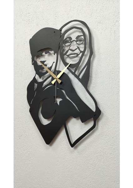 Atatürk ve Annesi Zübeyde Hanım Dekoratif Metal Duvar Saati Siyah 70 x 32 cm