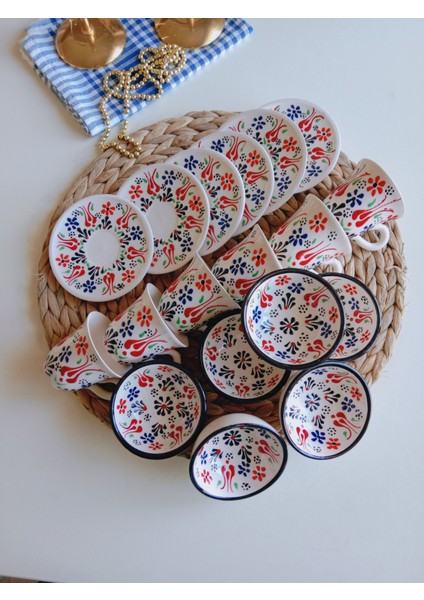 Anneler Günü Özel El Işlemeli Renkli Dantel 6 Kişilik Kahve Fincan Seti ve 6lı Lokumluk Kase modelleri