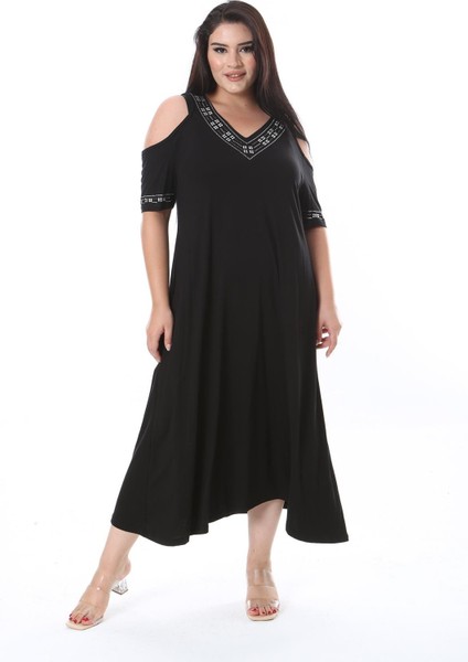 Kadın Büyük Beden Siyah Taş Detaylı Omuz Dekolteli Elbise 65N38315