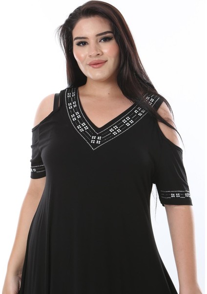 Kadın Büyük Beden Siyah Taş Detaylı Omuz Dekolteli Elbise 65N38315 fırsatları