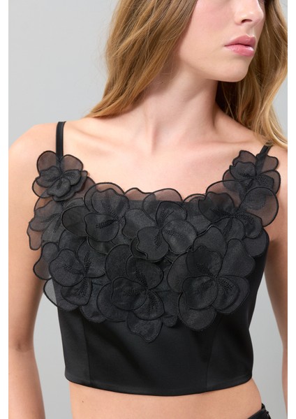 Aplike Çiçek Detayı Ince Askılı Saten Büstiyer Siyah K2514007_001 fırsatları